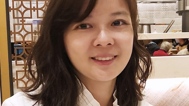 在选择合作伙伴时，要验证其资质，确保其符合国家相关法规要求。以下是一些关键资质：
